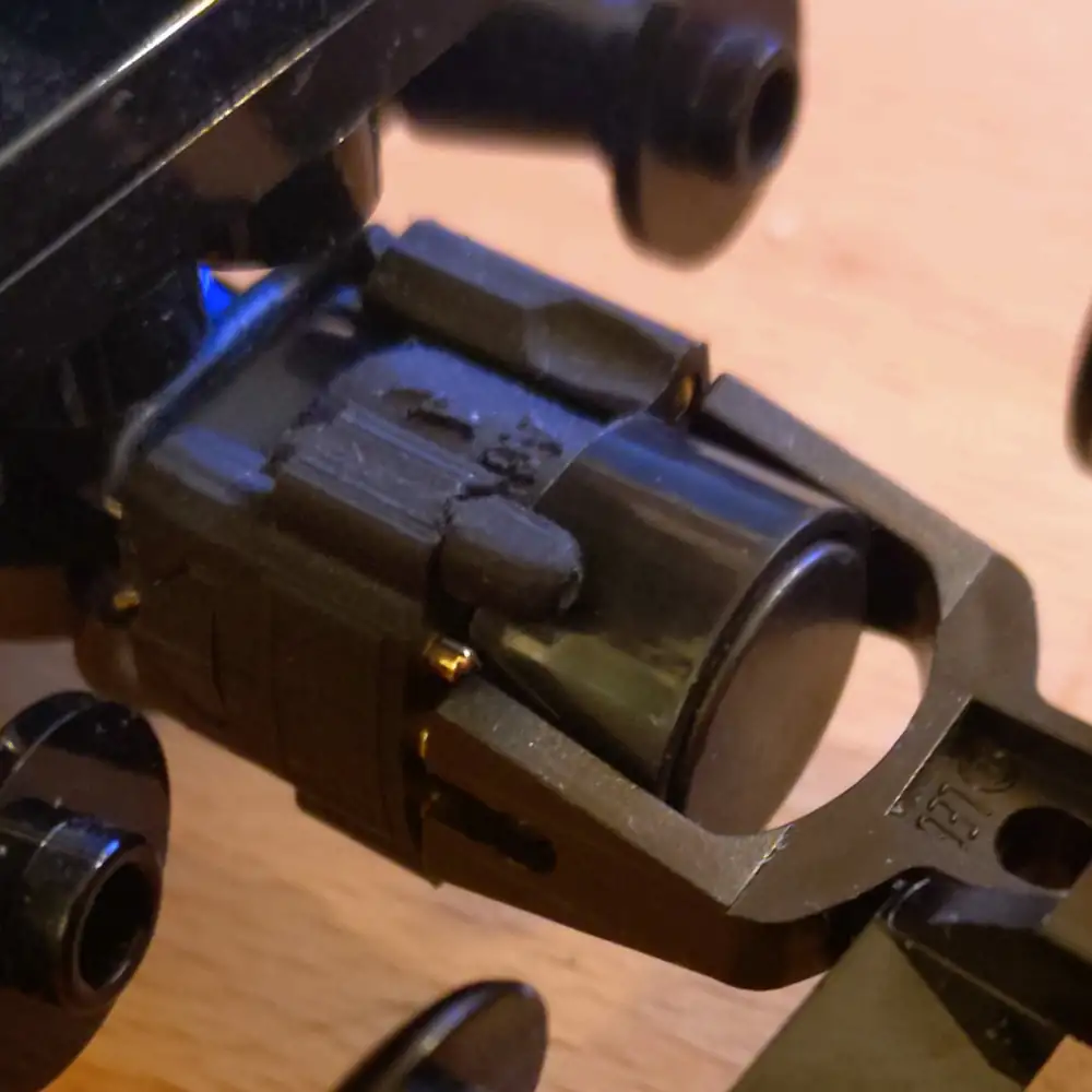 The elctrical coupler coupled with the old Lego coupler